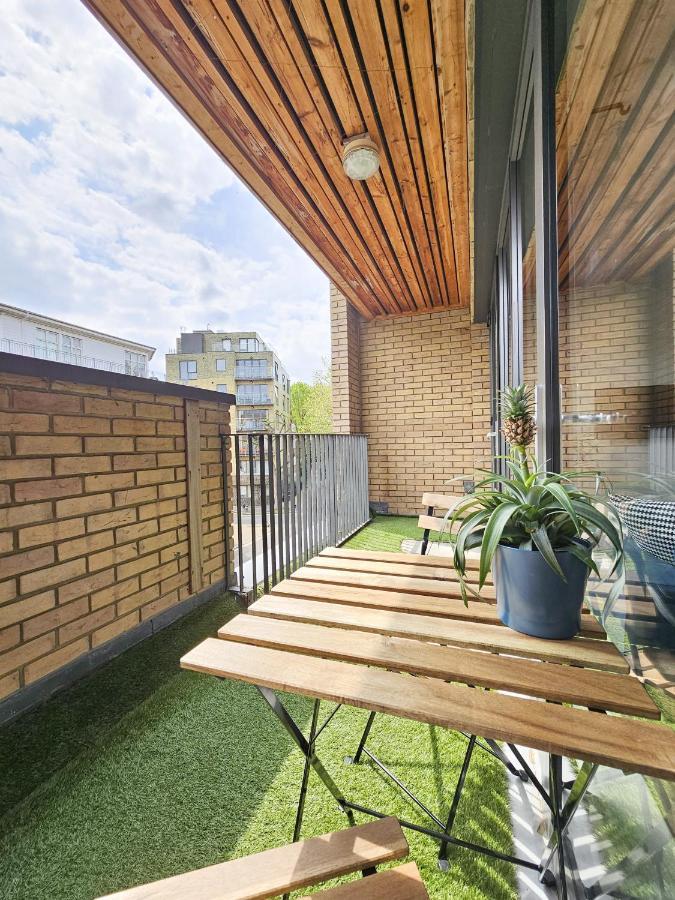 Centrally Located Spacious Flat Near Canary Wharf London Exterior foto